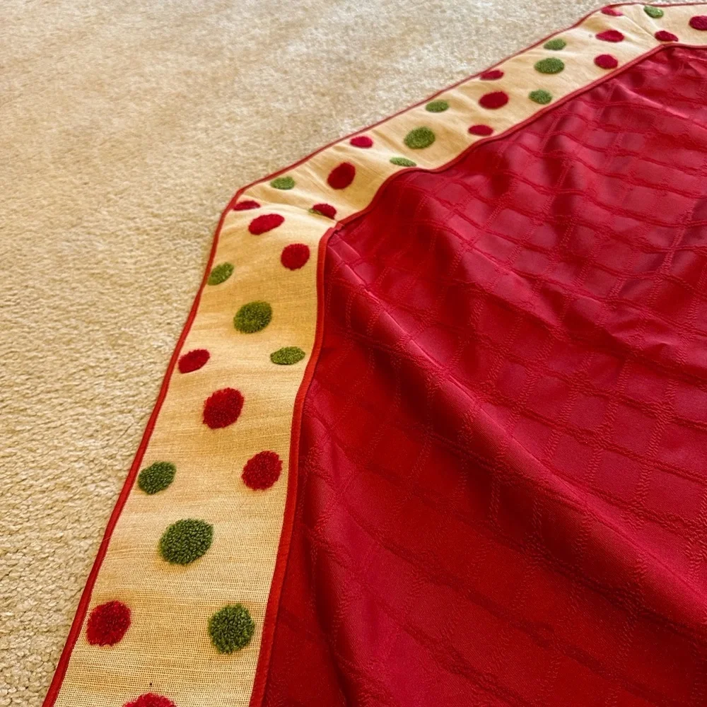 Red & Green Christmas Tree Skirt - Picture 7 of 12